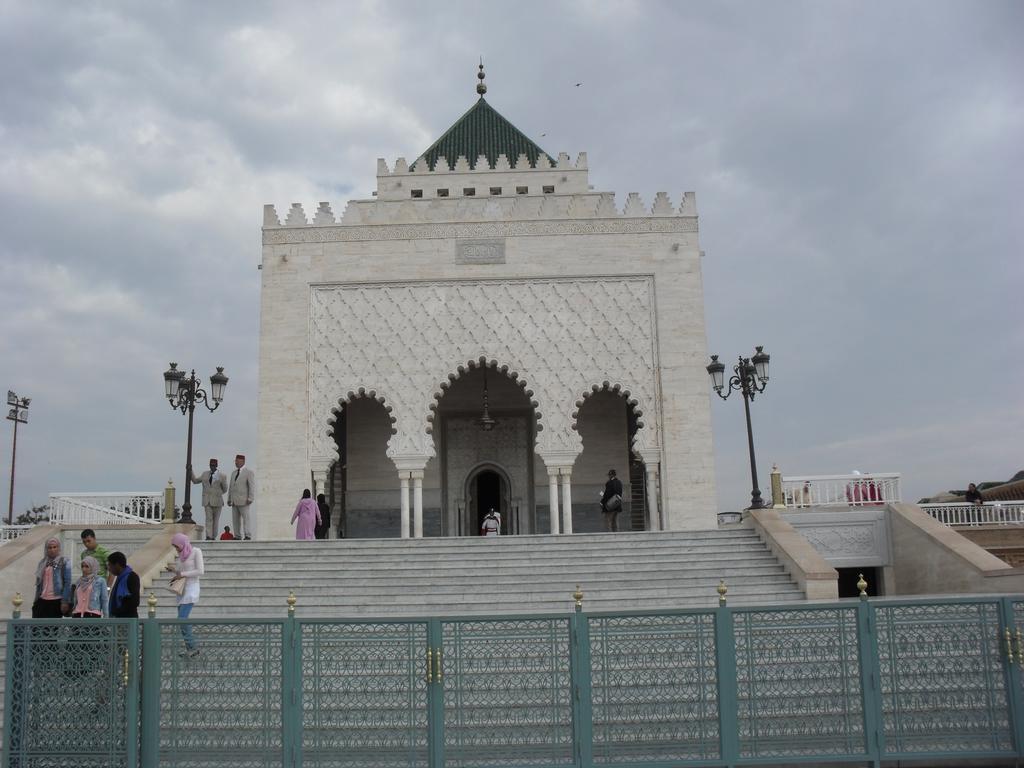House City Center Rabat Ruang foto